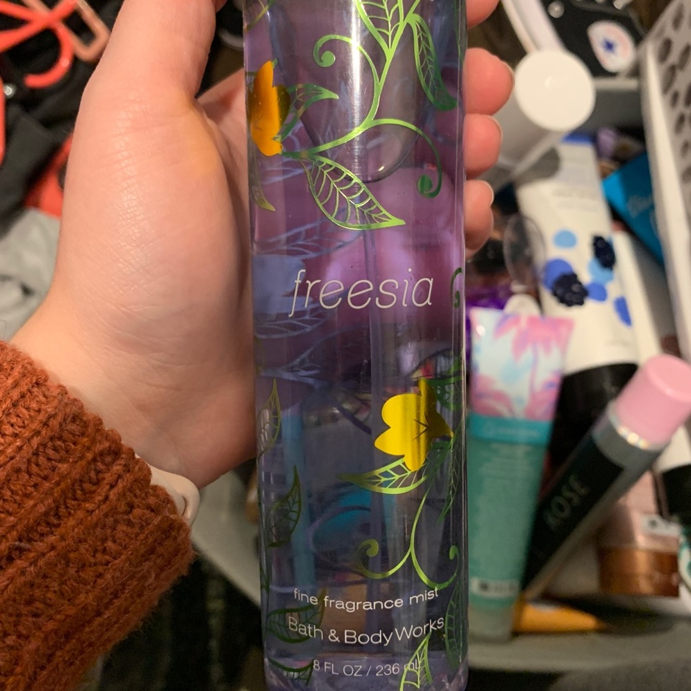 Discontinued scent Freesia!